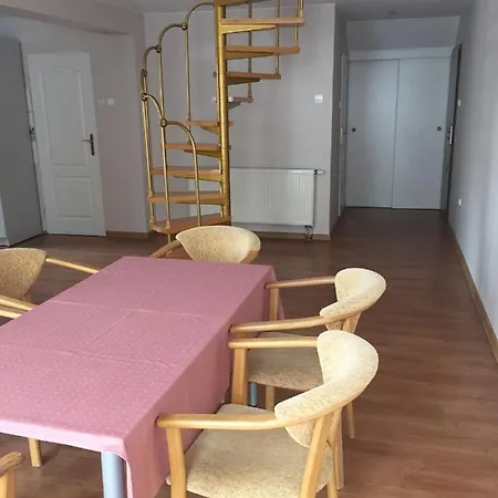 Anker-podczele Couette-café 3*